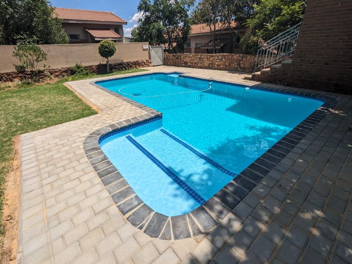 Fibreglass-lined pool, project 1
