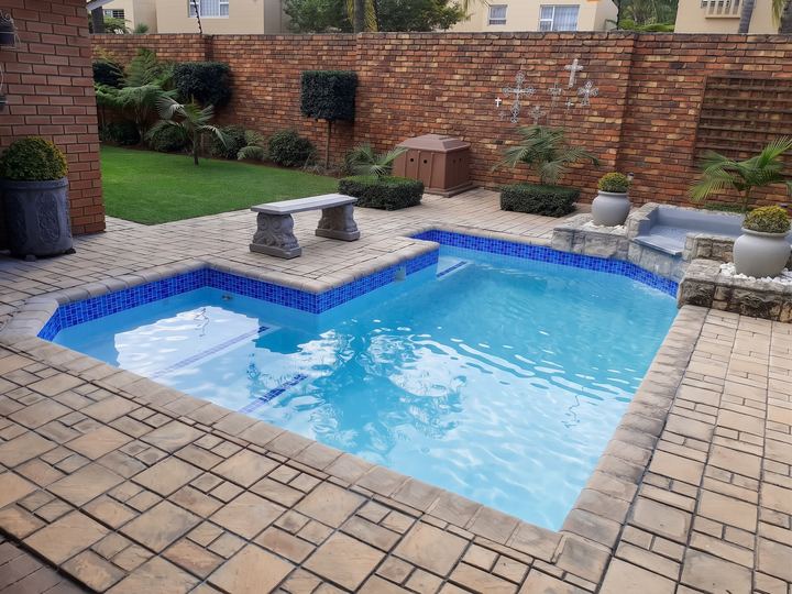 Fibreglass-lined pool, project 5