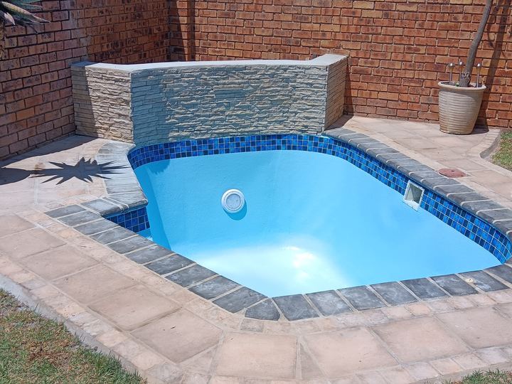 Fibreglass shell pool, project 1